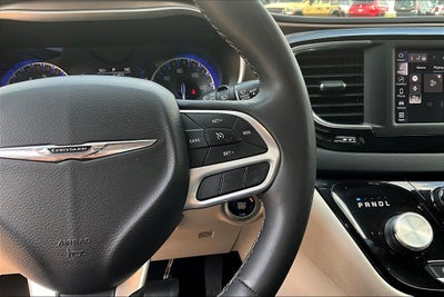 2024 Chrysler Voyager LX