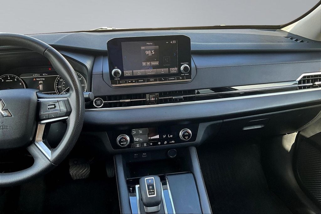 2024 Mitsubishi Outlander ES
