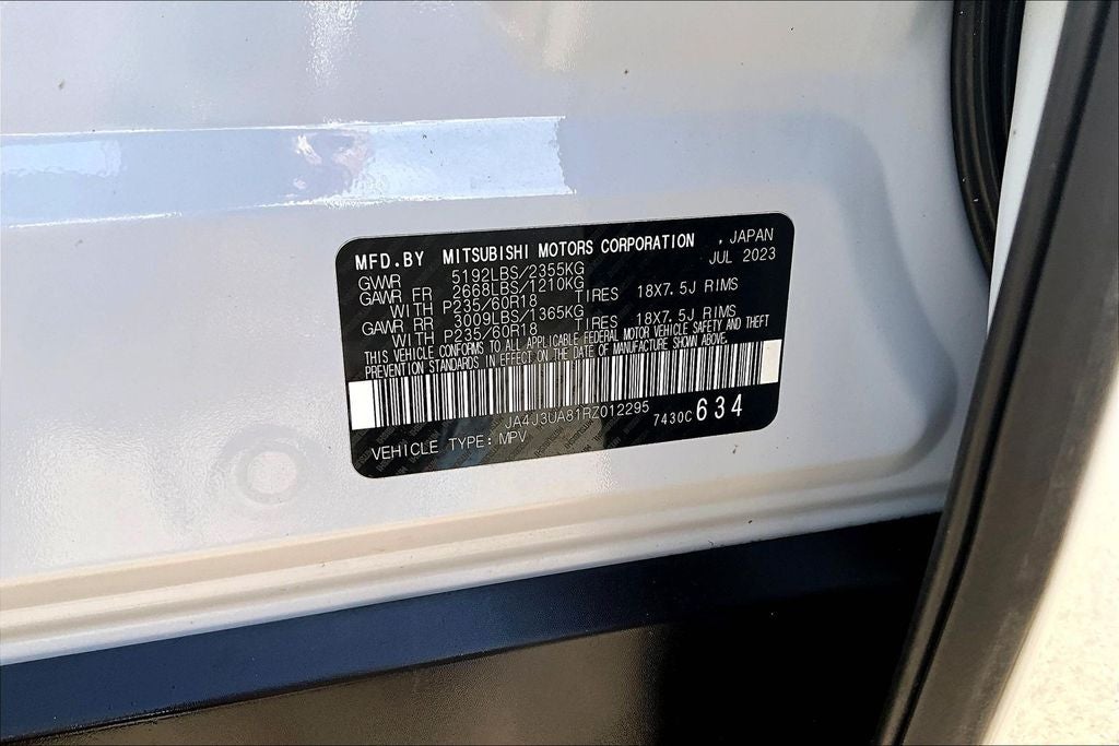 2024 Mitsubishi Outlander ES