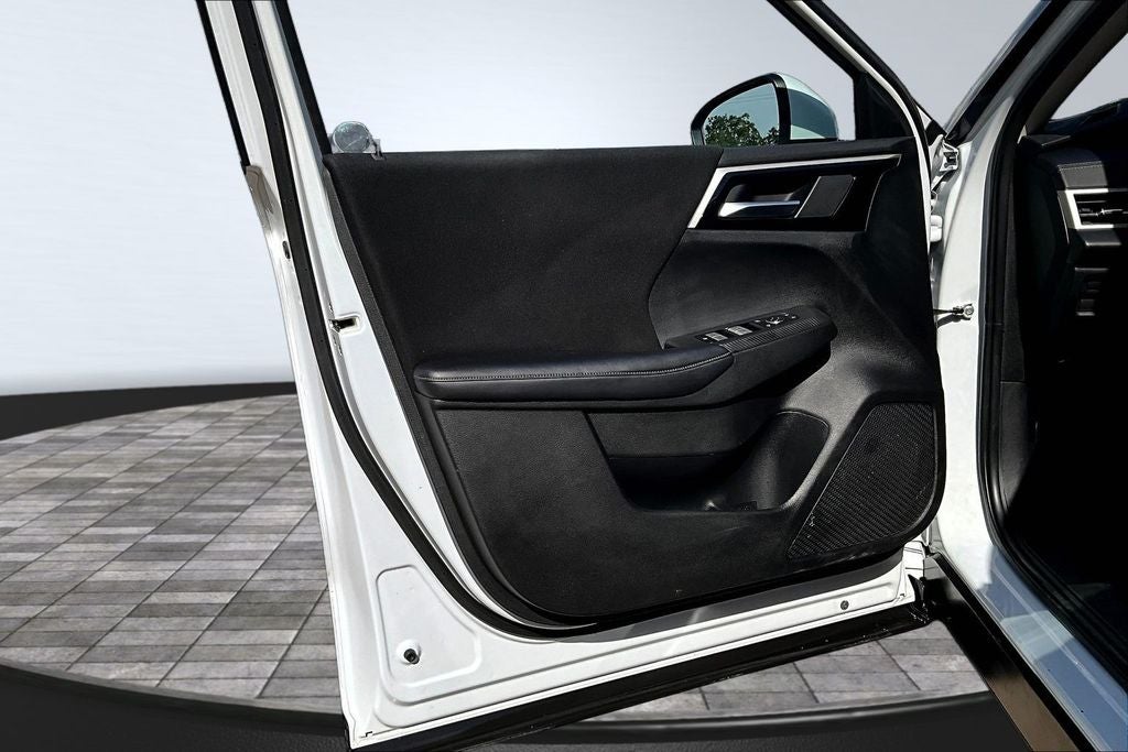 2024 Mitsubishi Outlander ES
