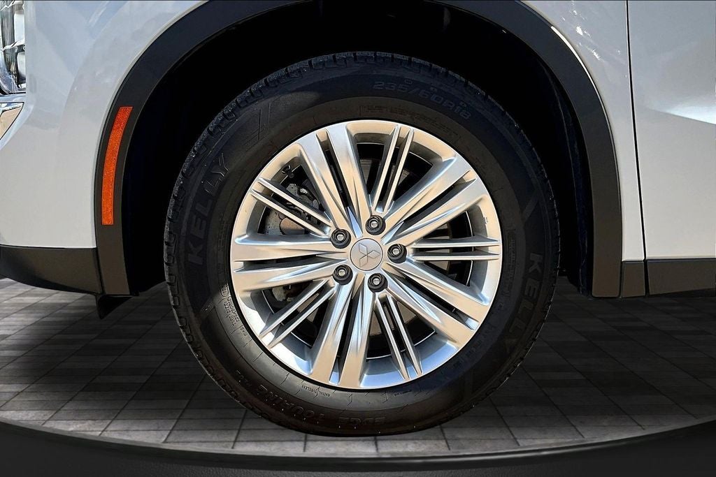 2024 Mitsubishi Outlander ES