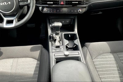 2025 Kia K5 LXS