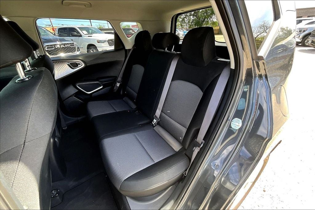 2025 Kia Soul LX