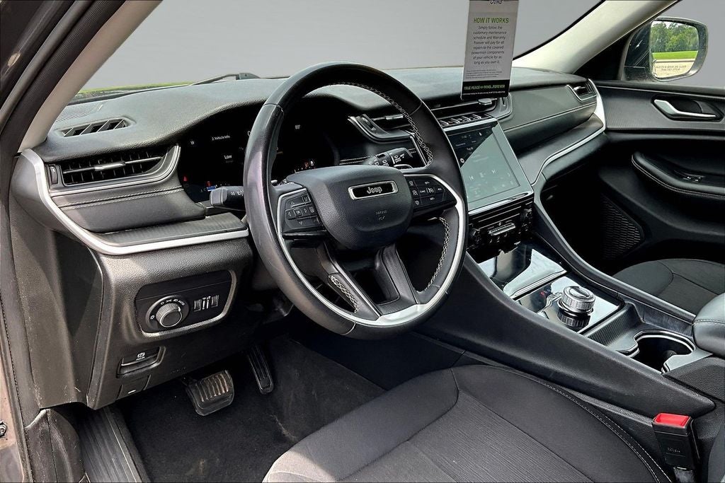 2023 Jeep Grand Cherokee L Laredo