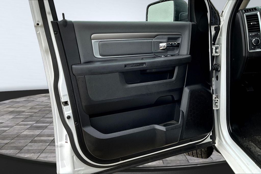 2024 RAM 1500 Classic SLT