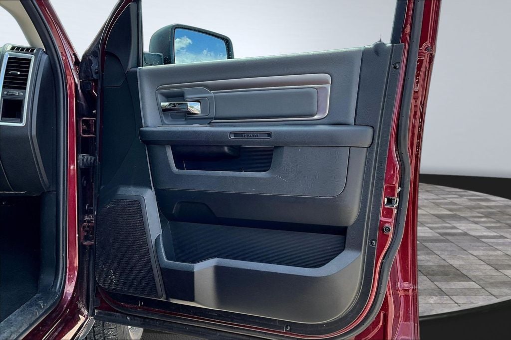 2024 RAM 1500 Classic SLT