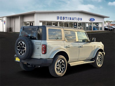 2025 Ford Bronco Outer Banks