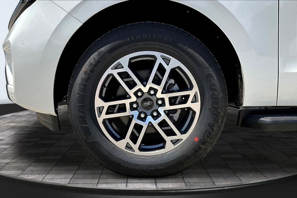 2026 Ford Expedition Active