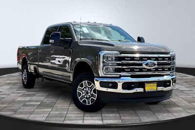 2026 Ford F-350SD Lariat