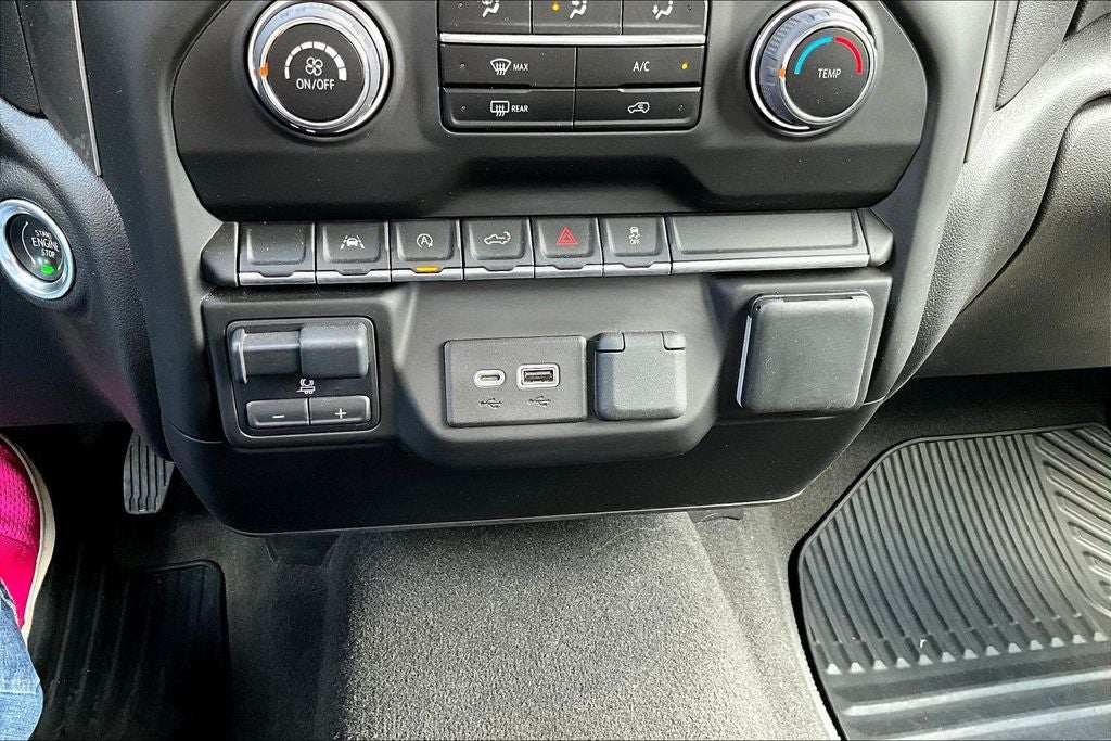 2023 Chevrolet Silverado 1500 Custom