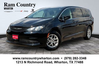 2024 Chrysler Voyager LX