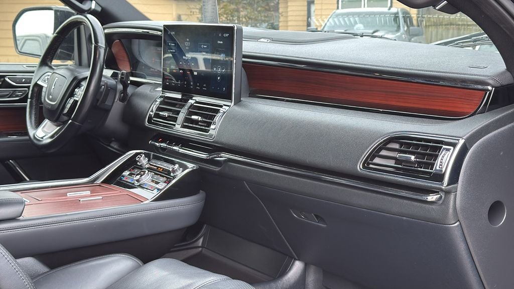 2023 Lincoln Navigator L Reserve