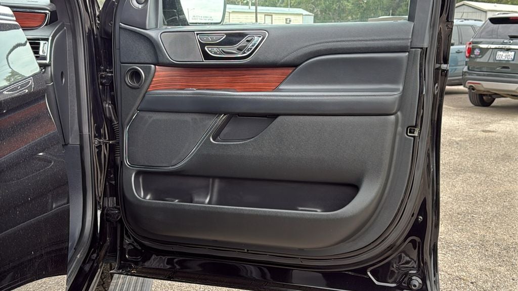 2023 Lincoln Navigator L Reserve