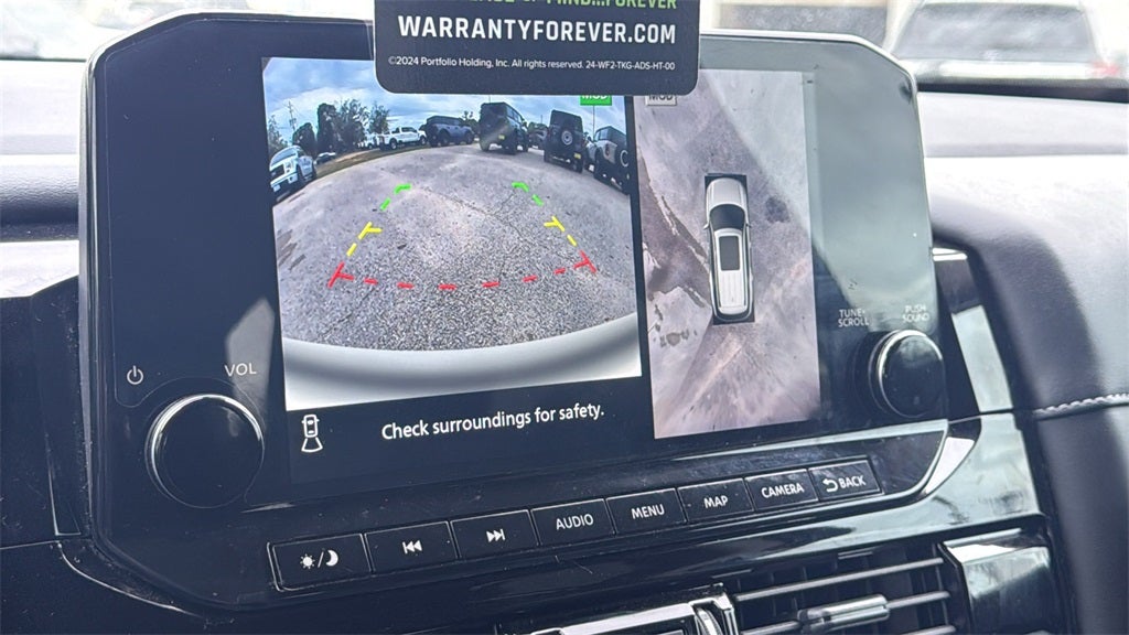 2024 Nissan Pathfinder SL