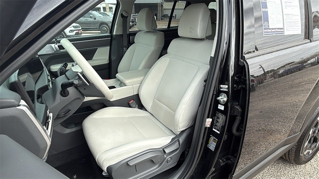 2025 Hyundai Santa Fe SE