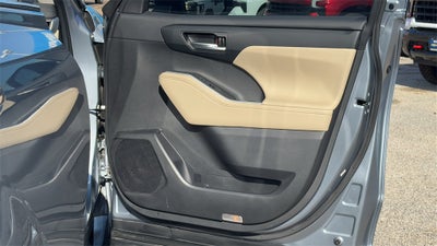 2024 Toyota Highlander XLE