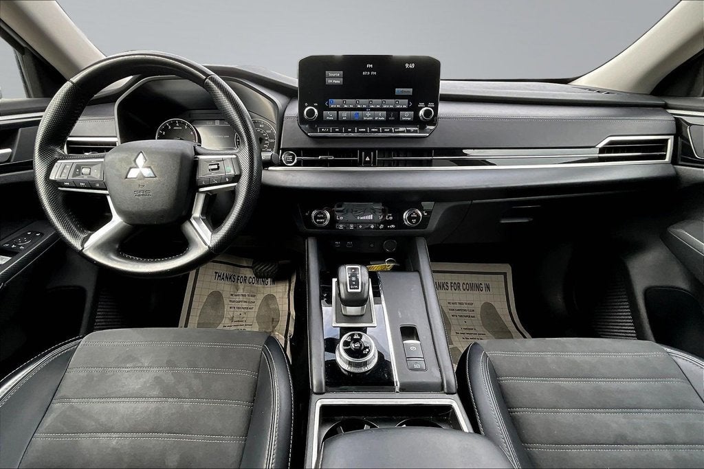 2024 Mitsubishi Outlander SE