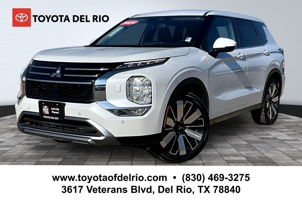 2025 Mitsubishi Outlander SE