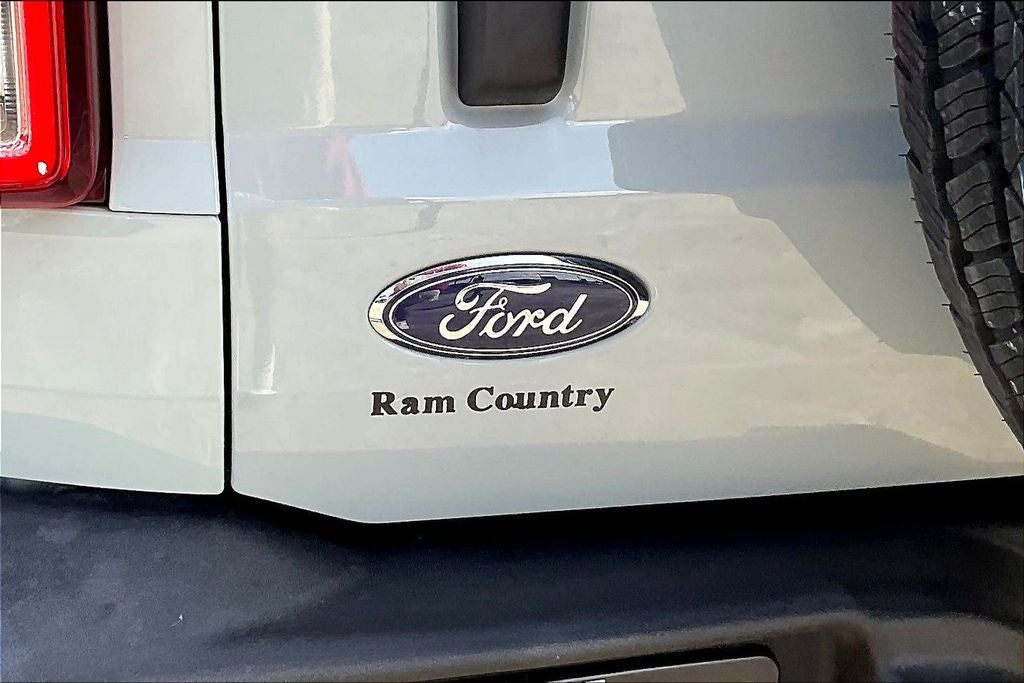 2022 Ford Bronco Base
