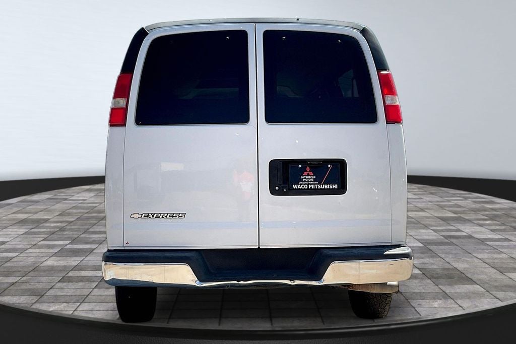 2019 Chevrolet Express 3500 LT Passenger