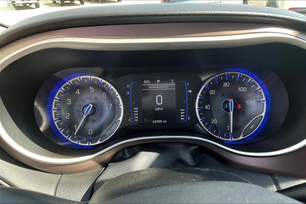 2023 Chrysler Voyager LX