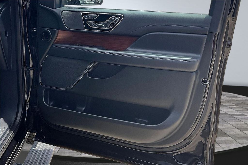 2023 Lincoln Navigator L Reserve