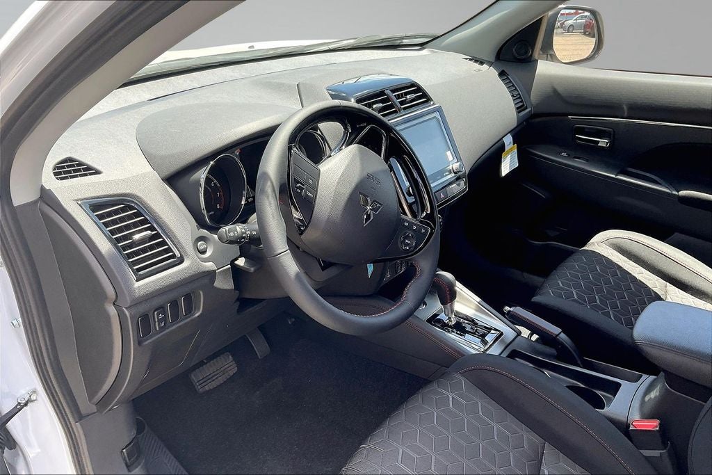 2026 Mitsubishi Outlander Sport 2.0 LE