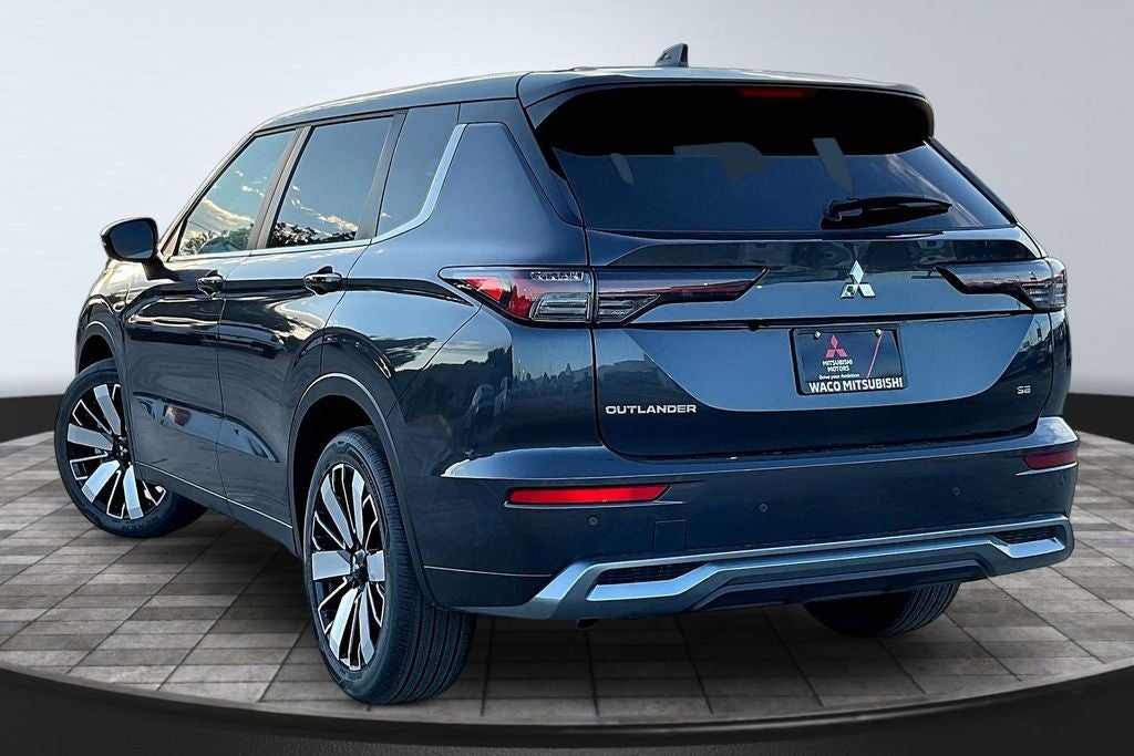2026 Mitsubishi Outlander SE