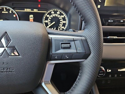 2026 Mitsubishi Outlander LE