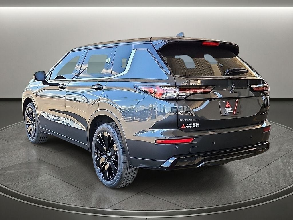 2026 Mitsubishi Outlander LE