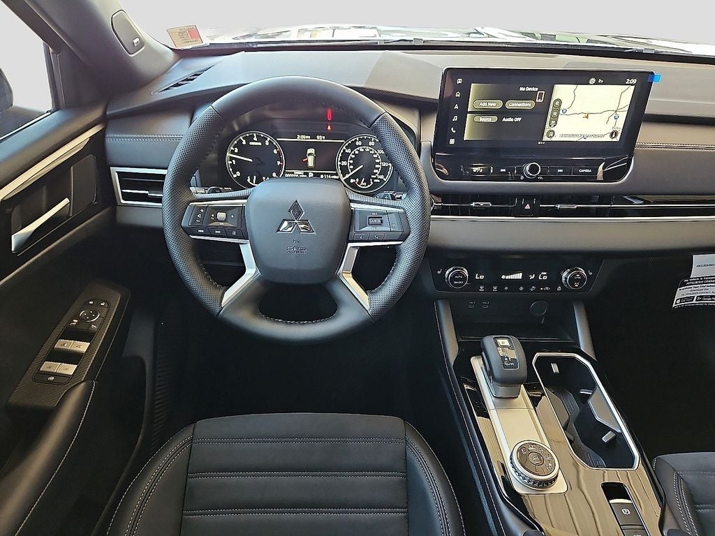 2026 Mitsubishi Outlander LE