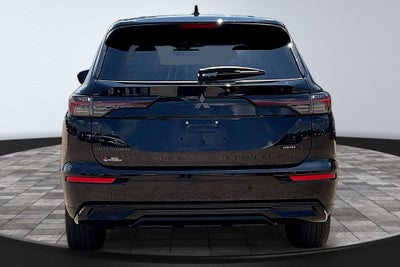 2026 Mitsubishi Outlander LE
