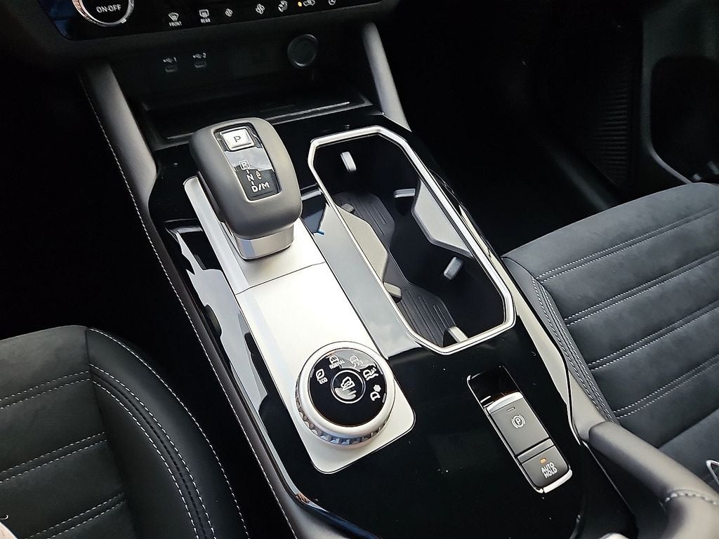 2026 Mitsubishi Outlander LE