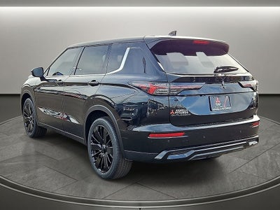 2026 Mitsubishi Outlander LE