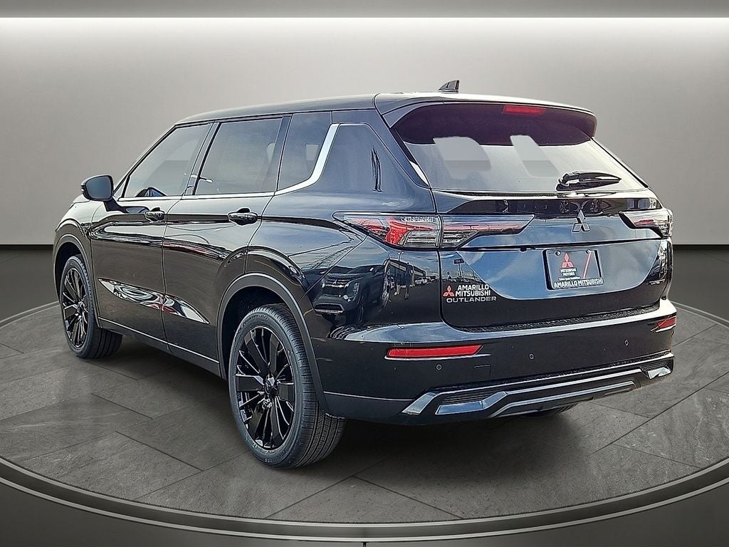 2026 Mitsubishi Outlander LE