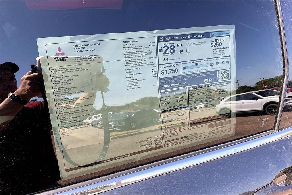 2026 Mitsubishi Outlander LE