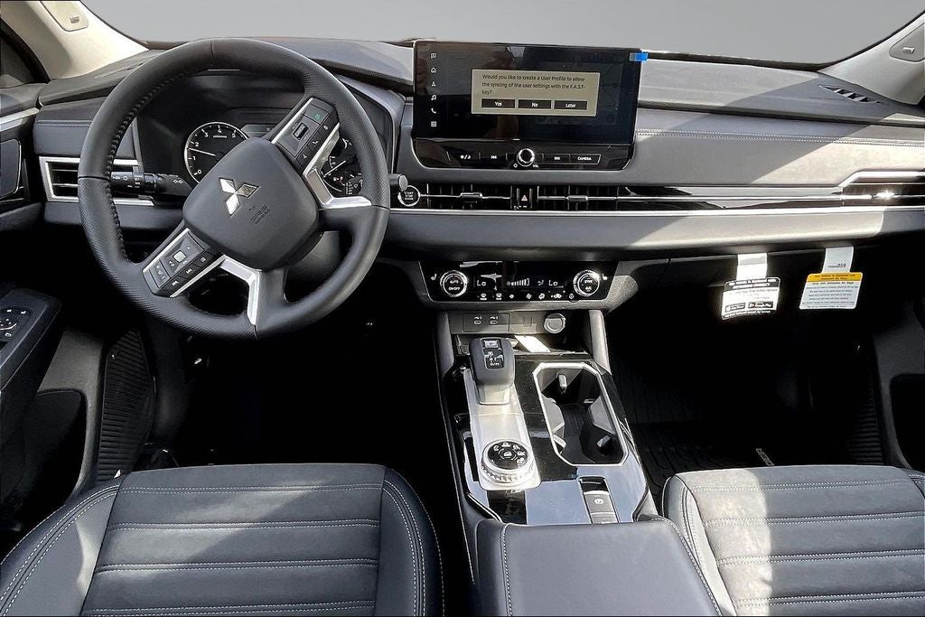 2026 Mitsubishi Outlander SE
