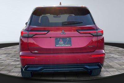 2026 Mitsubishi Outlander LE