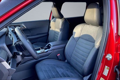 2026 Mitsubishi Outlander LE