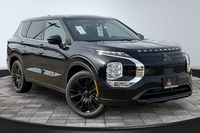 2026 Mitsubishi Outlander LE