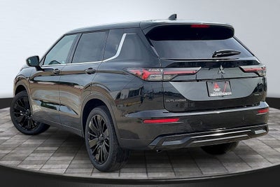 2026 Mitsubishi Outlander LE