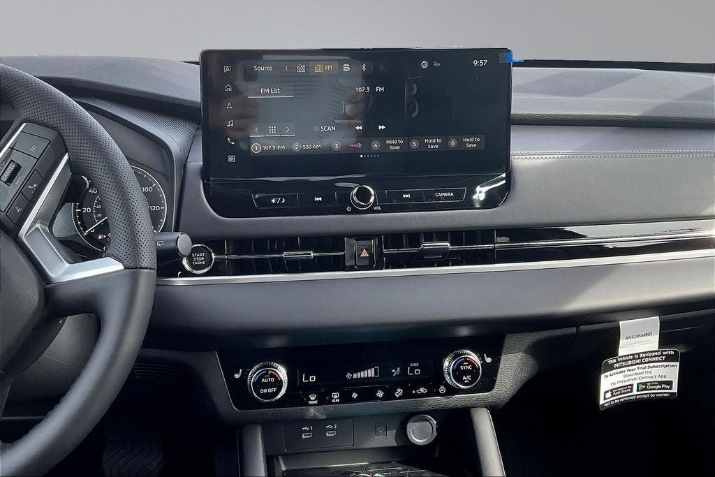 2026 Mitsubishi Outlander LE