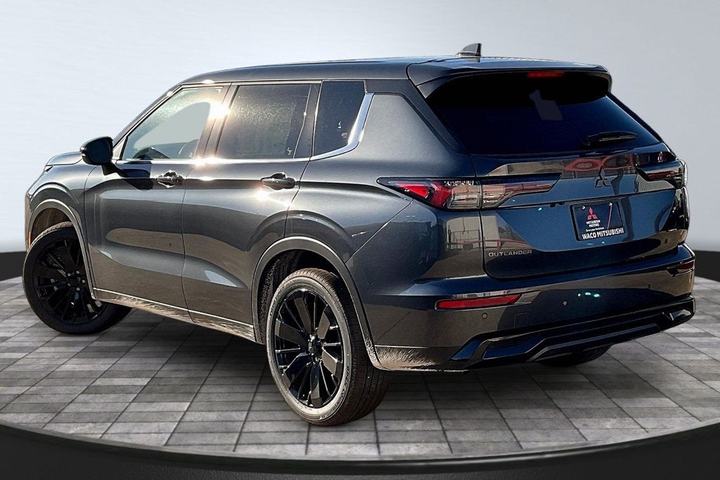 2026 Mitsubishi Outlander LE