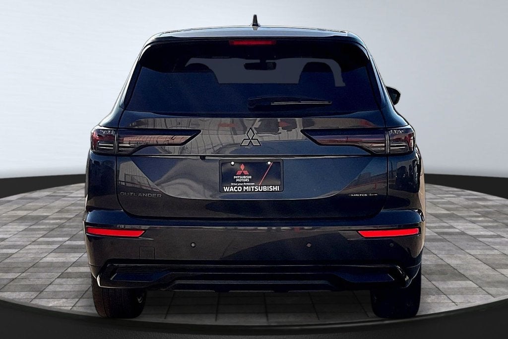 2026 Mitsubishi Outlander LE