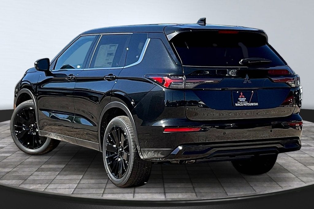 2026 Mitsubishi Outlander LE