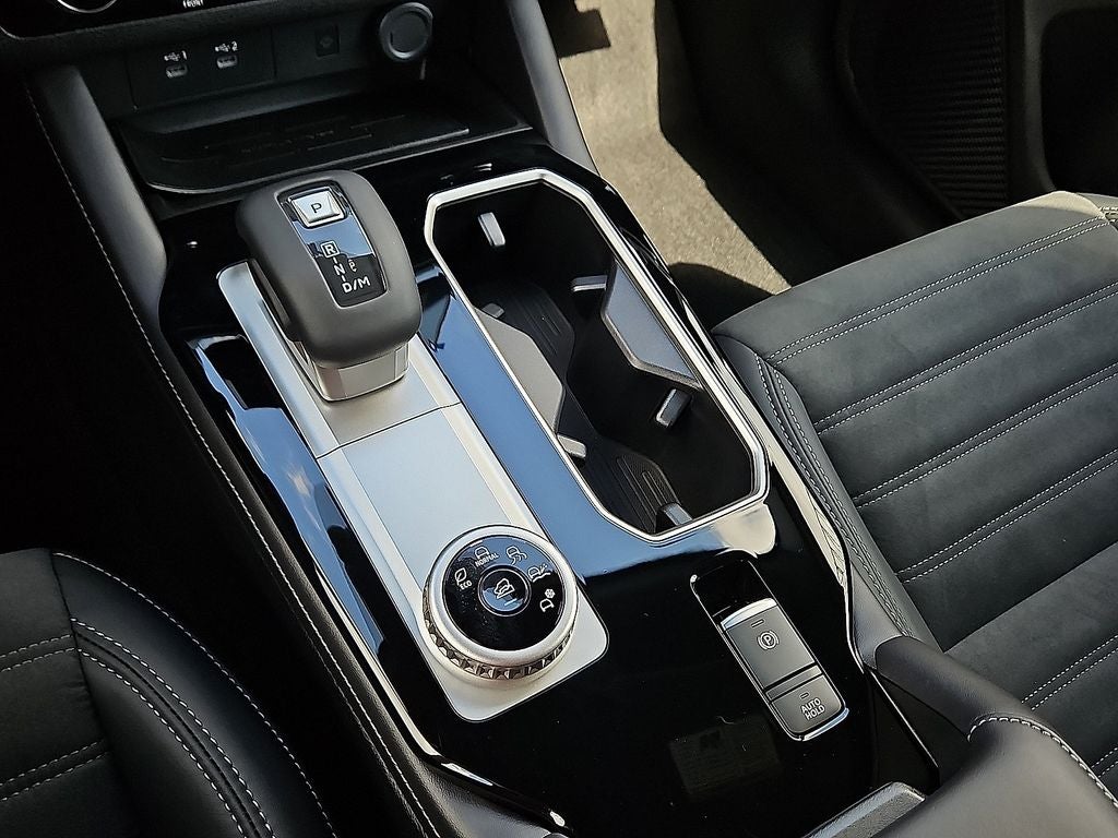 2026 Mitsubishi Outlander LE