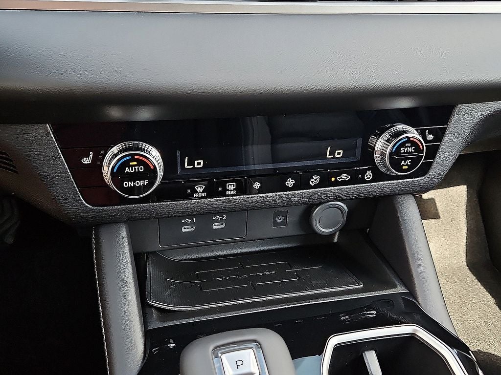 2026 Mitsubishi Outlander LE