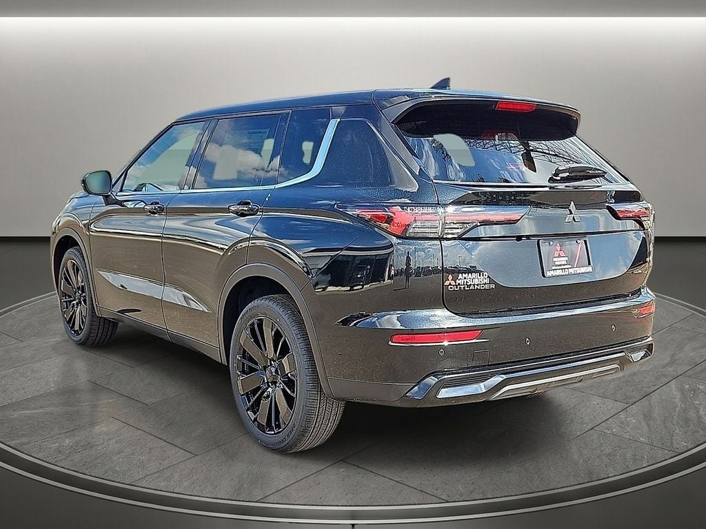 2026 Mitsubishi Outlander LE