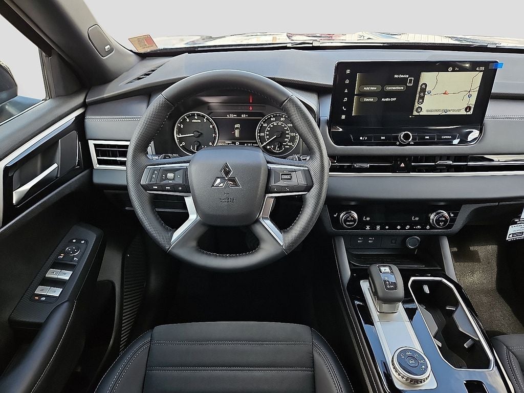 2026 Mitsubishi Outlander LE