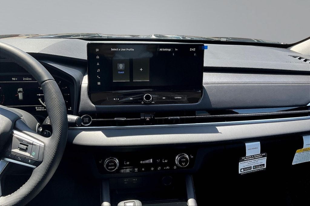 2026 Mitsubishi Outlander SE